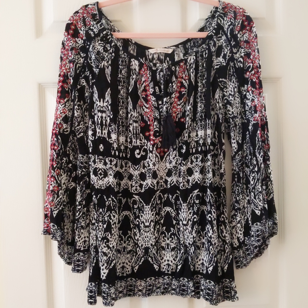🔥Soft Surroundings Black White and Red Boho Tunic with Flare Sleeved Small
